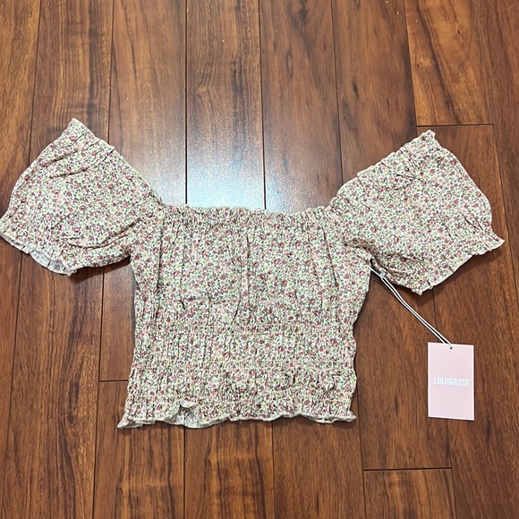 Floral top - Picture 1 of 3